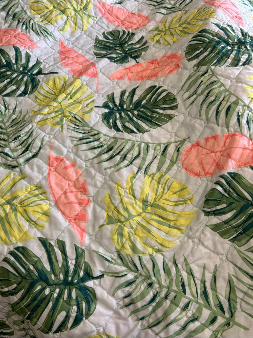 Tropical Leaf Print Quilt & Pillow Sham